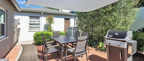 Back patio: BBQ, seating for 6, beach gear