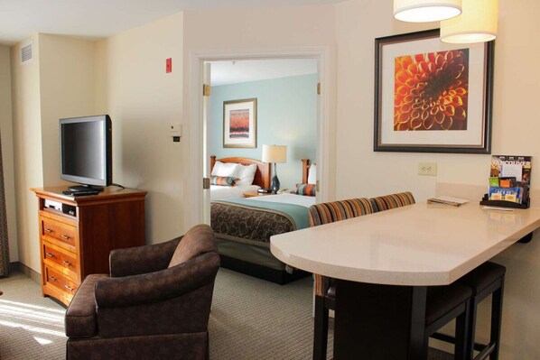 Unit with 2 Double beds. Exact unit will be assigned upon arrival. Views, colors, and decor may vary.