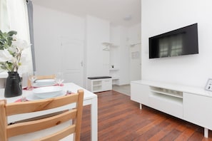 Dining table in the living room. 