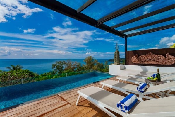 Stunning infinity pool and panoramic ocean views to the west of Phuket.