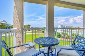 Magnolia House #202 balcony