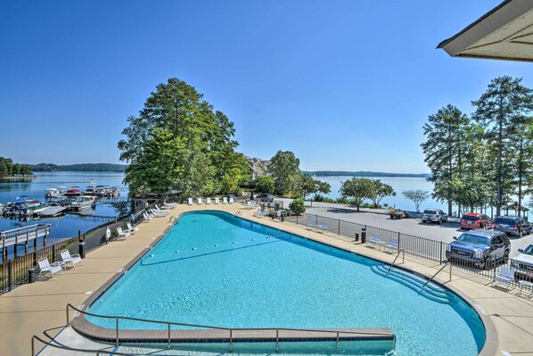 Salem Vacation Rental | 4BR | 3BA | Steps Required | 2,200 Sq Ft