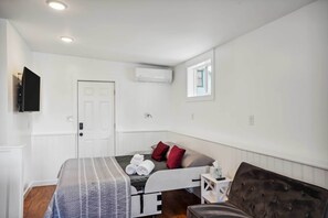 Studio | Dog Friendly w/ Fee | In-Unit Washer & Dryer