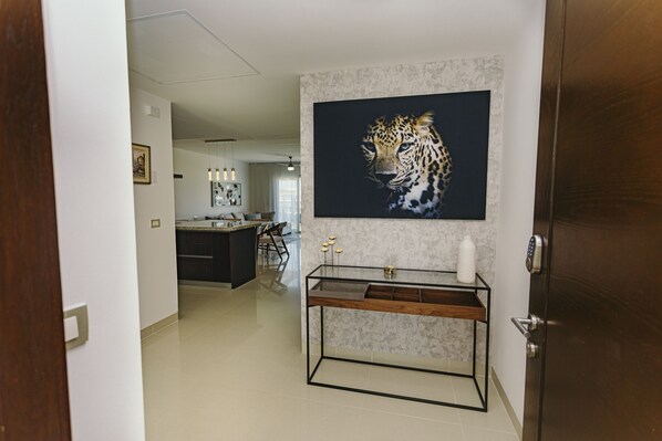 Floor, Flooring, Indoors, Furniture, Living Room