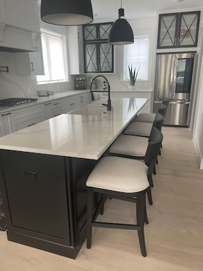 Kitchen counter seating