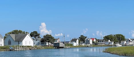 View coming into Smith Island