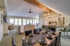 Dining Area | Open Layout