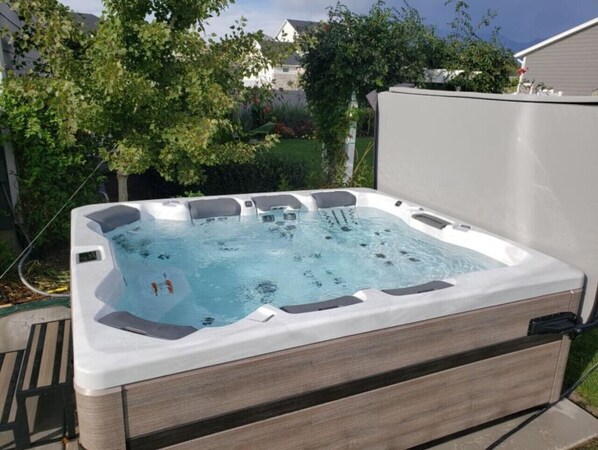 Bain à remous extérieur
