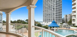 Enjoy your morning coffee in this balcony with the ocean and resort views