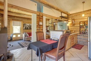 Studio | Dining Area | Dishware & Flatware