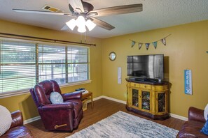 Living Room | Main Level | Flat-Screen TV | Free WiFi