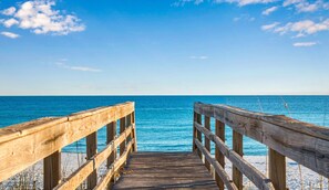 Private Boardwalk to the Beach!