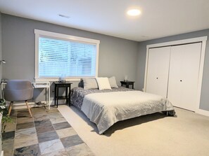 King size bed with a 6-feet closet 