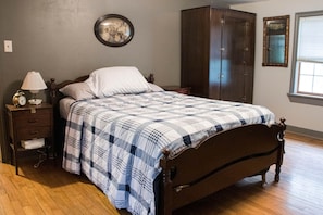 Navy Room (1)