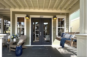 Ground Floor front door entry covered porch