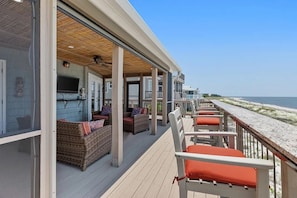 Covered porch and bar area