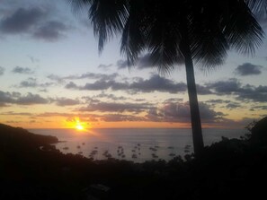 Vista para praia/oceano