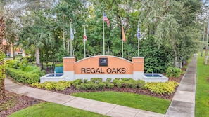 Welcome to Regal Oaks!