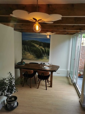 Diner Table
