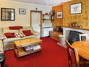 Living and dining area  | Broom Cottage, Newtonmore