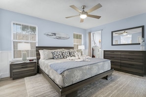 Sleep like a King/Queen in our King Bed
