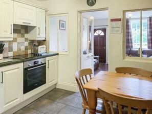 Kitchen/diner | Beech Cottage - Beech Birch Cottage, Hartington