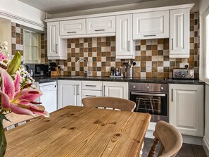 Kitchen/diner | Beech Cottage - Beech Birch Cottage, Hartington