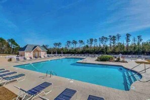 Outdoor pool facing the Intercoastal Waterway. Use the white pass on the lanyard to get in.