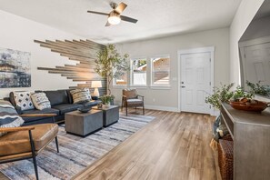 Elegance and Comfort Combine in the Living Room
