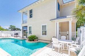 Shared Pool (Pool is shared with Main House)