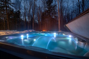 Enjoy the Brand NEW 6 person hot tub! Cleaned and treated between every guest!