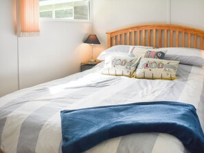Double bedroom | Happy Valley Chalet, Cromer