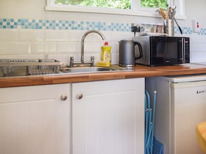 Kitchen | Happy Valley Chalet, Cromer