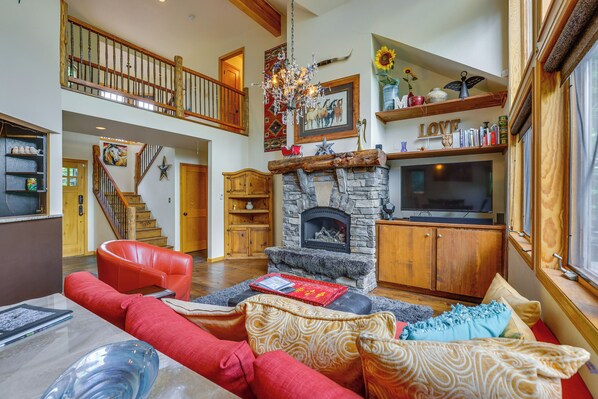Frisco Vacation Rental | 3BR | 2.5BA | 2,000 Sq Ft | Stairs Required
