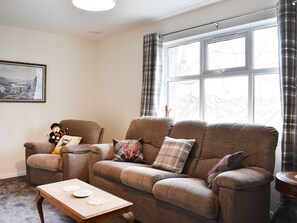 Living area | Muir Cottage - Asloun Farmstay, Alford