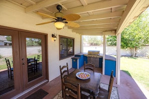 Outdoor dining