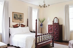 One of our queen bedrooms with comfy mattresses