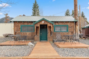 Stay in this inviting Grand Lake cabin, surrounded by nature and steps from outdoor adventures.