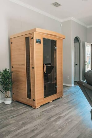 Infrared Dry Sauna