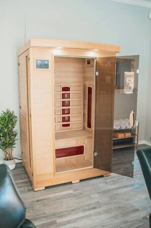 Infrared Dry Sauna