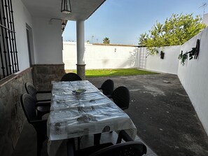 Outdoor dining