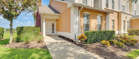 Kissimmee Vacation Rental | 3BR | 2.5BA | 2,100 Sq Ft | Step-Free Access