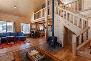 The cabin-vibes are perfect and the modern conveniences are abundant! 