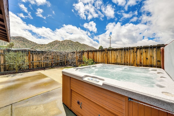 Pioneertown Vacation Rental | 3BR | 2BA | 2,017 Sq Ft | Step-Free Access