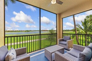 Spectacular Golf Course & Lake Views
