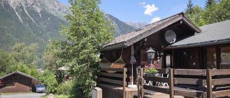 Quiet little mazot 2 minutes from Chamonix