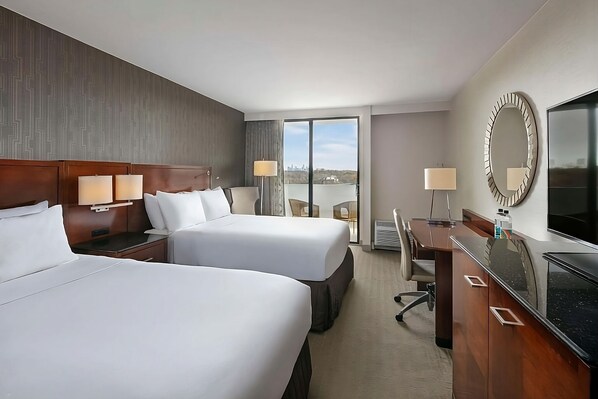Unit with 2 Double size beds. Exact unit will be assigned upon arrival. Views, colors and decor may vary.