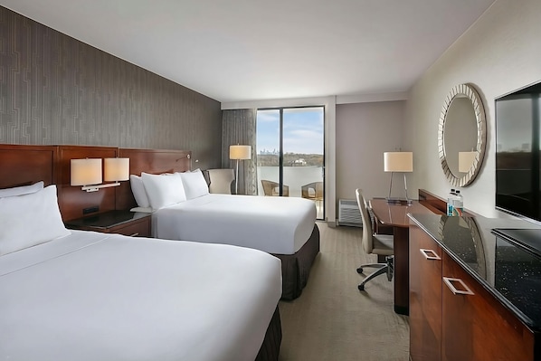 Unit with 2 Double size beds. Exact unit will be assigned upon arrival. Views, colors and decor may vary.