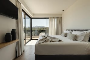 Six beautifully appointed bedrooms