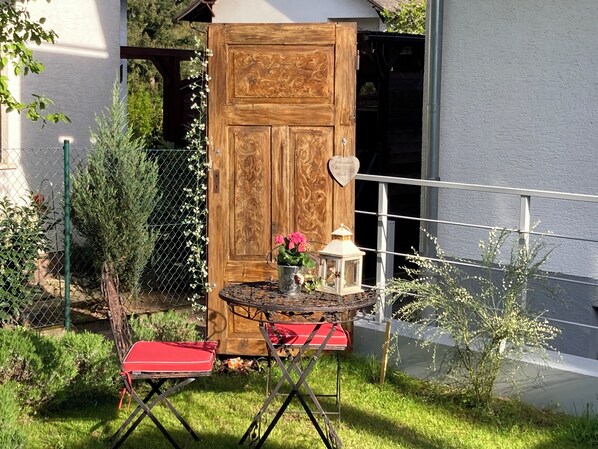 Romantischer Gartenbereich für Sie alleine

